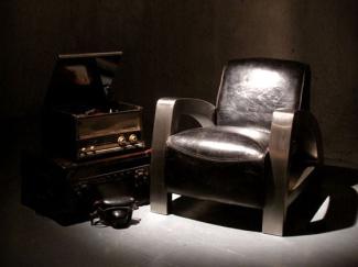 Clubsessel Memphis Leder Vintage-Cigar Chrom