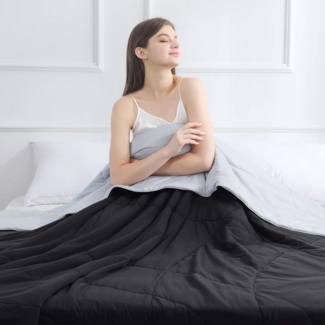 Elegear Sommerbettdecke Bettdecke 150x200/200x220cm Sommerdecke für Sommer und Winter, Füllung: 90GSM seidenähnliche Baumwolle, Q-Max>0.5, Steppbettdecke Absorbiert Körperwärme für besseren Schlaf