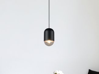 Kleine LED Pendelleuchte einflammig aus Metall in Schwarz, Ø 10cm