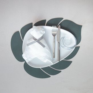 LIND DNA Platzset Tischset Monstera Leaf L 35x42cm Nupo dunkelgrün