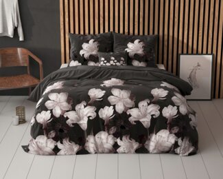 Sitheim-Europe Bettwäsche Imma Elegance Bettbezug mit dunkler Blume, Baumwolle, 3 teilig, Antiallergisch, knitterarm und bügelfrei