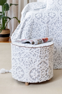 Pouf mit waschbarem Bezug 40 x 32 cm Textil, Holzfüße, Schaumstoff, Lederpaspel Grau 89860220 [en. casa]