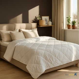 Älgdröm Naturhaarbettdecke Lofna, Füllung: Alpakahaar, Bezug: 100% Baumwolle, Bettdecke 135x200 und weitere Größen