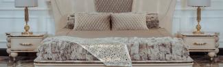 Casa Padrino Luxus Art Deco Nachttisch Set Grau / Weiß / Gold 75 x 50 x H. 48 cm - Prunkvolle Massivholz Nachtkommoden - Art Deco Schlafzimmer & Hotel Möbel - Luxus Kollektion