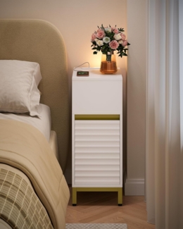 Nachttisch, Schmal Beistelltisch mit LED-Beleuchtung, 1 USB-A-Anschluss, 1 USB-C-Anschluss, Nachttische mit Seitliches offenes Fach, fr Schlafzimmer, Wohnzimmer, Wei?-Gold