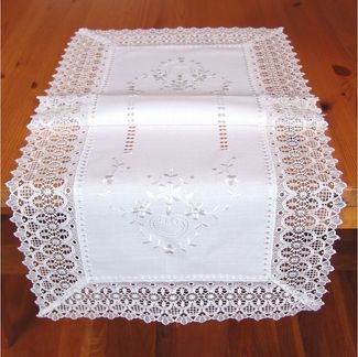 matches21 HOME & HOBBY Tischdecke Tischläufer CORA Spitze & Stickerei Landhausstil Polyester 40 x 90 cm (1-tlg), Pflegeleicht & waschbar bei 30 °C