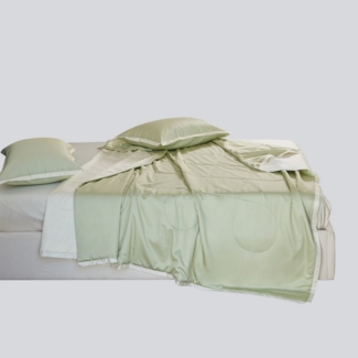 orignee Sommerbettdecke Seide Sommerdecke, Kuscheldecke „peony pavilion", 100% Seidenfüllung, Füllung: 100% Tusahseide, Kuscheldecke aus Seide. Geschmeidig und kuschelig.