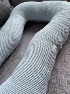 Loolay Stillkissen Schwangerschaftskissen Seitenschläferkissen Stillkissen TYP A 330cm, Attmungsaktive WAFFELPIQUE + GLATT Baumwolle XXXL Lagerungkissen, MUSTER: Waffel MINZE/ PUNKTE Grau, LOOLAY® Stillkissen + Bezug, 100% Europäische Stoffe unf Kleins...