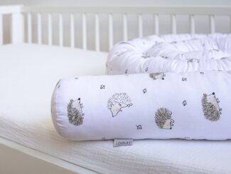 Loolay Nestchenschlange IGEL Braun BIO-Baumwolle Multifunktion PREMIUM Bettschlange Schlange, (Bettumrandung Krabbeldecke Babybett Umrandung Schlange Bett Kopfschutz, Zierkissen Bettrolle Dekokissen Zugluftstopper - Super GESCHENK), LOOLAY® - 100% Euro...
