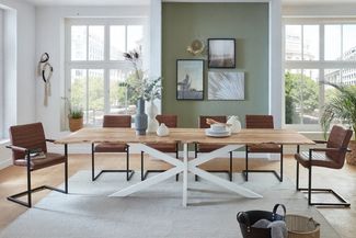 SAM® Baumkantentisch Memphistos, Akazienholz, Baumkante, Metallgestell Spider-Form, bis 3 Meter