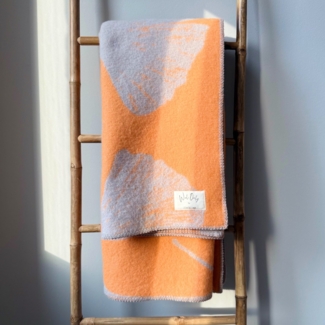WoolOnly Wendedecke Wolldecke Plaid aus Norwegischer Wolle 130x200 cm (Ginkgo Peach Harmonie)