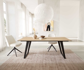 Esstisch Edge 200x100 Keramik Laminam® Sabbia Eichefarbig Metall Schräg Schwarz