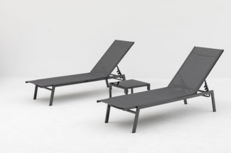 Gardissimo Gartenliege Sonnenliegen-Set Madrid, 2 Liegen mit Beistelltisch Doppelliege Garten, Spar-Set, 3 St, 2x Liege + 1x Tisch, mehrfach verstellbar / wetterfest / stabil