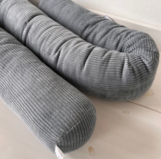 LittleANTunique Nestchenschlange Bettschlange, Wickeltischumrandung cord grau, (Schutz und Geborgenheit, egal ob im Babybett, auf der Wickelunterlage oder in der Wiege)