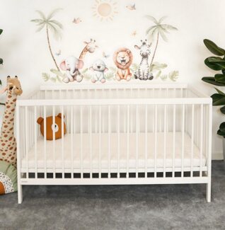 Alavya Home® Babybett TOBI I Das Beste für Kleine Babys I 9-fach höhenverstellbarer EN 716-1, Babybett 70x140 mit Matratze Gitterbett Baby Bett Weiß aus Buchenholz