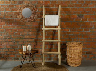 Vente-unique - Handtuchhalter Leiter - Teak massiv - Naturfarben - FODNA