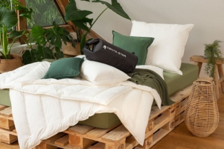 Centa-Star Naturfaserbettdecke Veggie, Füllung: High-Tech-Faser, Bezug: 100% Baumwolle, Bettdecke in 135x200 cm und weiteren Größen, für Sommer oder Winter