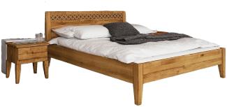 Bett Sydo 3 aus Wildeiche massiv 100x200 cm mit Holzkopfteil und Holzbeinen