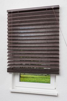 Lysel Outlet - Jalousie mit Plissee-Effekt Braun in den Maßen (B x H) 140cm * 180cm