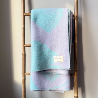 WoolOnly Wendedecke Wolldecke Plaid aus Norwegischer Wolle 130x200 cm (Ginkgo Aura Blau)