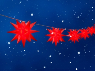 Bonetti 3D Leuchtstern inkl. warm-weißer LED Beleuchtung | für Innen und Außen geeignet | hängend | 7,5 m Zuleitung (rot, Stern-Lichterkette (batteriebetrieben))