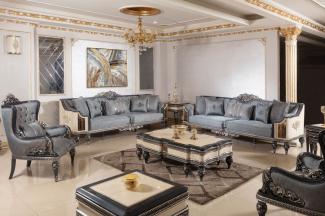 Casa Padrino Luxus Barock Wohnzimmer Set Hellblau / Beige / Schwarz / Gold - 2 Sofas & 2 Sessel & 1 Couchtisch & 2 Beistelltische - Handgefertigte Wohnzimmer Möbel im Barockstil - Edel & Prunkvoll