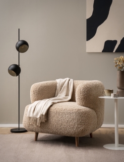 DOMO. collection Sessel 800 014, Polstersessel in organischer Form mit Taschenfederkern, gepolsterte Rückenlehne, Holzfüße, Armsessel, Cocktailsessel, Loungesessel, 90 x 86 x 73 cm (BxTxH), beige