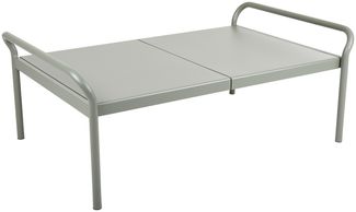 Gartencouchtisch Sling aus Aluminium, modern, Nordic Green, pflegeleicht und wetterfest