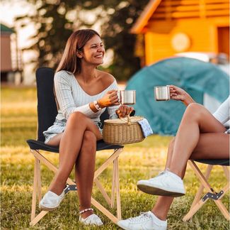 COSTWAY Klappstuhl 2er Set Gartenstuhl (2 St), aus Bambus, mit Tasche, bis 150kg