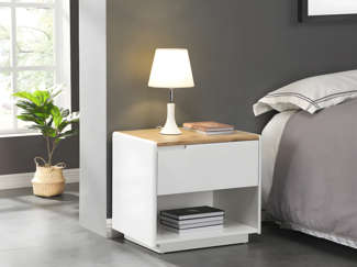 Vente-unique - 2er-Set Nachttische mit 1 Schublade & 1 Ablage - MDF - Weiß lackiert & Eichefarben - AMANI