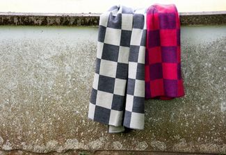 PAD Strandtuch CHESS, Frottee (1-St), Made in Europe, modernes Karo Design