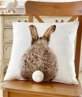 Kissenhülle "Hase" 45x45 cm, mit angenähtem Pompon-Schwänzchen, Kissenbezug, Osterkissen, Zierkissenbezug