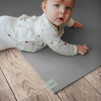 Krabbelmatte Sanosoft 120x100cm Hellgrau | Öko-Tex und in Deutschland produziert - beidseitig rutschfeste Krabbelunterlage
