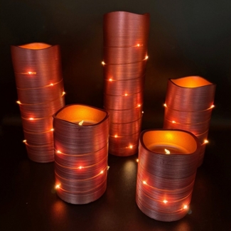 Online-Fuchs LED-Kerze 5er Set große Metallic LED-Kerzen mit Lichterkette umwickelt und Timer (5er Set XL, Silber, Salbei, Champagner, Berry), inkl. 6-Stunden Timerfunktion - realistische Acrylflamme