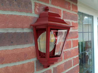 Außenwandleuchte Höhe 32,5cm Halbschale Rot mit reflektierender Rückwand
