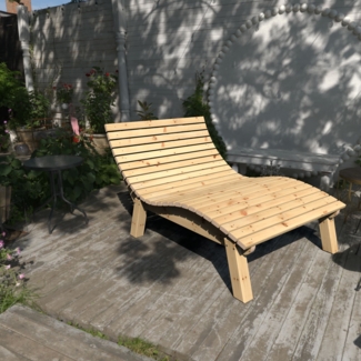 Gartenliege Relaxliege "Liege-Franzi" (Zirbe) Breite 120cm Einstiegshöhe 50cm mit Füßen
