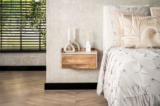 KAWOLA Nachttisch NORYN hängend Mangoholz massiv natur 1 Schublade 19 x 35 x 40 cm