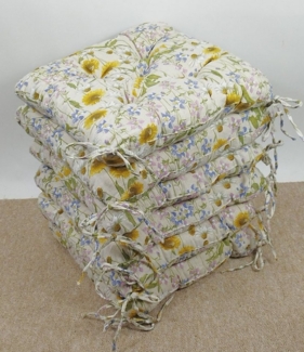 Rattani Sitzkissen 6 x Stuhlkissen Sitzkissen Klara 42 x 42 cm Blumenwiese