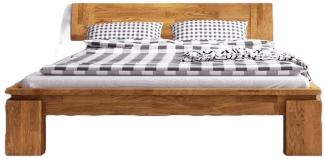 Bett Tinci 2 in 180x200 cm aus Wildeiche massiv mit Holzkopfteil