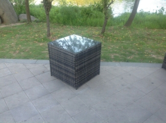 Fimous Rattan Gartentisch 66 * 65 * 65cm Beistelltisch Outdoor Loungetisch mit Glas für Balkon;Garten;Terrassee Dunkelgrau Gemischt
