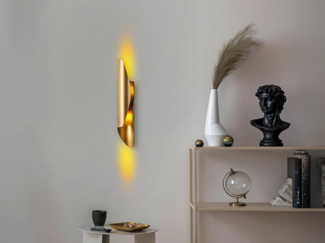 Vente-unique - Wandleuchte - Metall - Gold - H. 40 x P. 8 cm - LYNOR