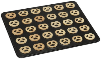 Zenker | Brezel-Backblech | 42x32 cm | Antihaftbeschichtung | ideal für gelungene Brezeln | einfache Reinigung