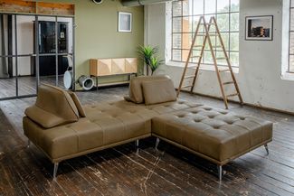 KAWOLA Sofa WIOLO Schlafsofa Daybed mit Hocker Leder camel 83 x 110 x 240 cm