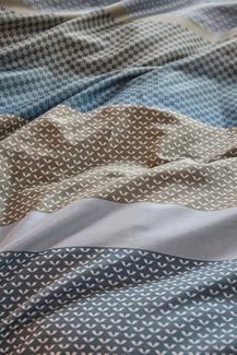 Beddinghouse Bettwäsche Mako-Satin, Mako-Satin, edler Glanz, blau gestreift