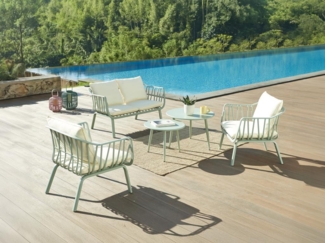 Vente-unique - Garten-Sitzgruppe: 1 Sofa 2-Sitzer, 2 Sessel & 2 Tische - Polypropylen & Metall - Mandelgrün - LOYNA von MYLIA
