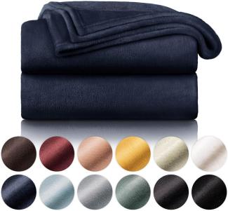 Blumtal Kuscheldecke aus Fleece - hochwertige Decke, Oeko-TEX® Zertifiziert in 220 x 240 cm, Kuscheldecke flauschig als Sofadecke, Tagesdecke oder Winterdecke, Dark Ocean Blue - blau