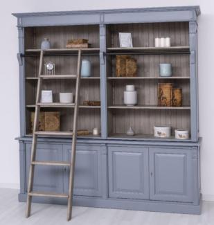 Casa Padrino Landhausstil Bücherschrank mit Leiter Hellblau / Grau 223 x 51 x H. 228 cm - Massivholz Schrank - Wohnzimmerschrank - Regalschrank - Büroschrank - Landhausstil Möbel