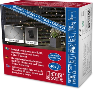 Konstsmide 3723-100 LED Lichternetz / für Außen (IP44) / Batteriebetrieben: 4xAA 1.5V (exkl.) / 40 warm weiße Dioden / mit Lichtsensor und 6h und 9h Timer / schwarzes Kabel, 80x80 cm