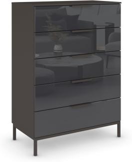 Rauch Möbel Flipp, Hochkommode mit viel Stauraum für Flur, Wohnzimmer, Schlafzimmer, mit Metallkufe graphit, Graphit/Glasfront Basalt, 5 Schubkästen, Griffe graphit, 80 x 111 x 42 cm
