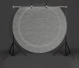 the carpet Mistra - Moderner In- und Outdoor Teppich, perfekt für das Wohnzimmer, Schlafzimmer oder die Terrasse, Wetterfest, langlebig und pflegeleicht, Anthrazit Bordüre, 160 cm Rund